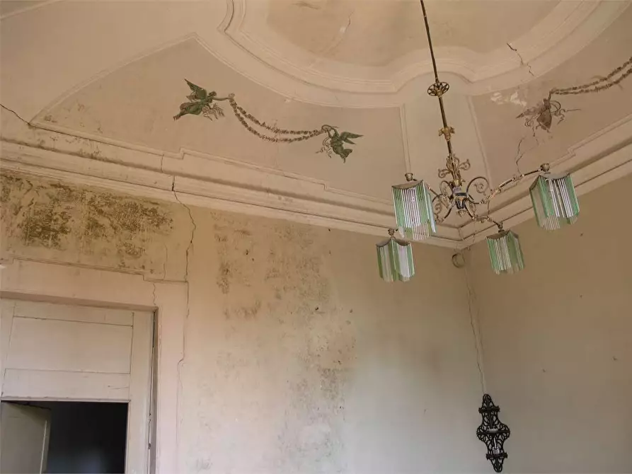 Immagine 28 di Villa in vendita  a Ancona