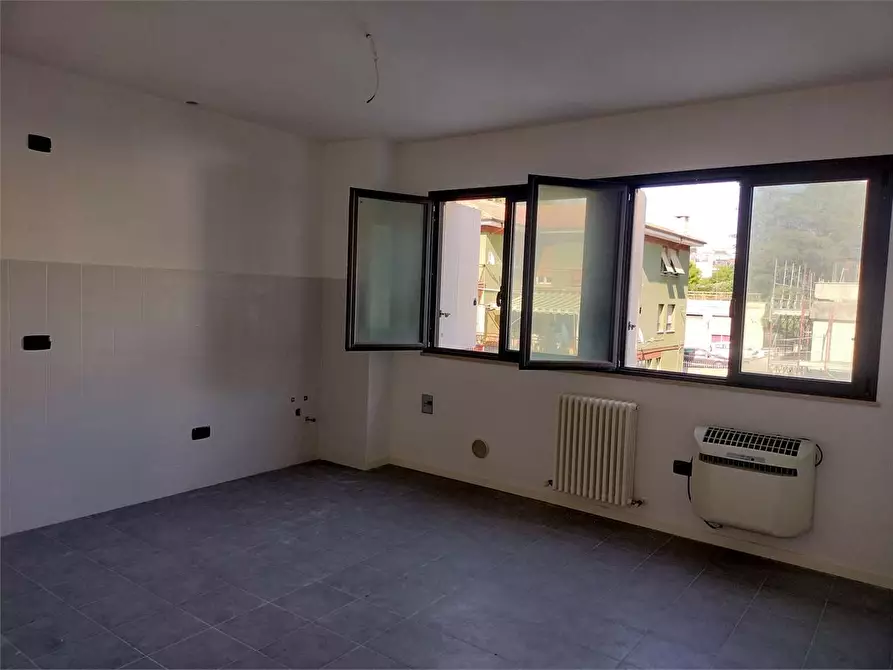 Immagine 5 di Appartamento in vendita  a Ancona