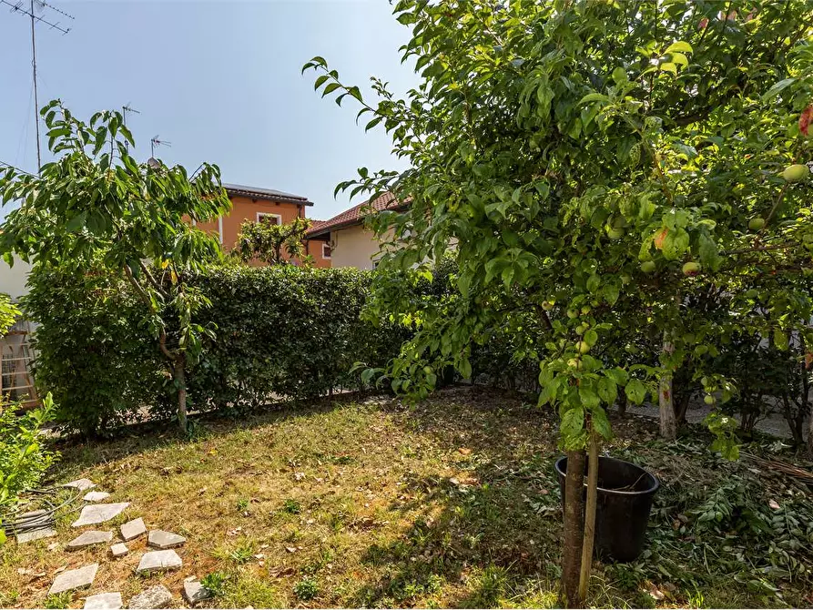 Immagine 21 di Villa in vendita  in Via Marconi 17 a Chiaravalle