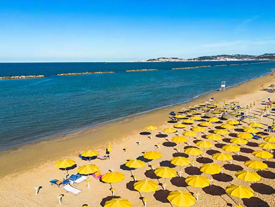 Immagine 2 di Casa indipendente in vendita  a Ancona