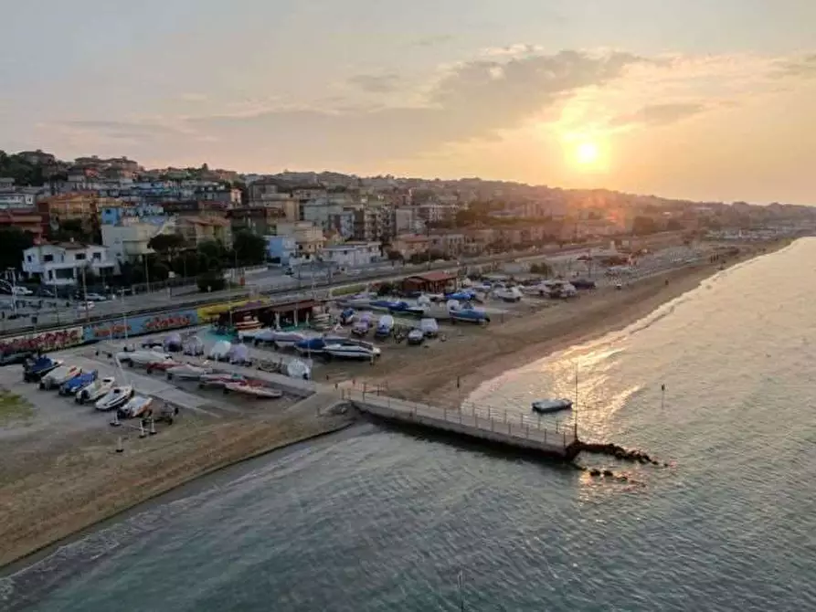 Immagine 10 di Casa indipendente in vendita  a Ancona