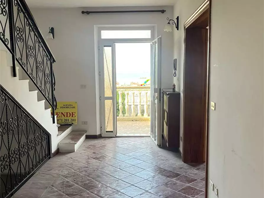 Immagine 3 di Villa in vendita  in Via Flaminia  434 a Falconara Marittima