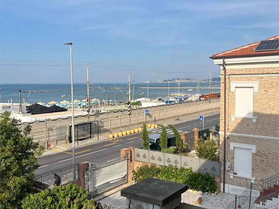 Immagine 15 di Villa in vendita  in Via Flaminia  434 a Falconara Marittima