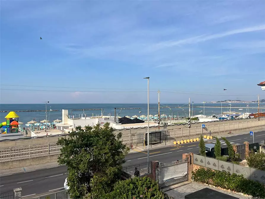 Immagine 16 di Villa in vendita  in Via Flaminia  434 a Falconara Marittima