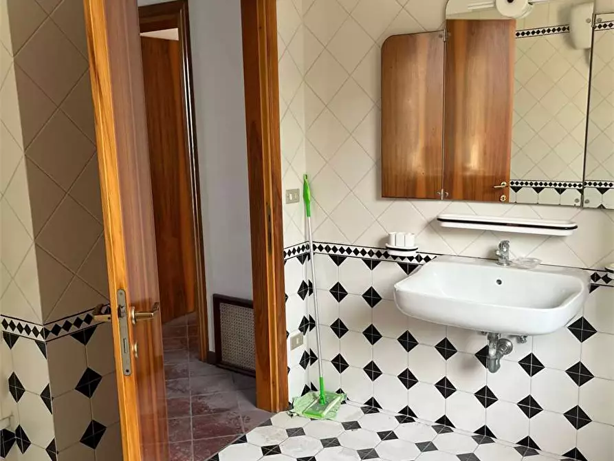 Immagine 23 di Villa in vendita  in Via Flaminia  434 a Falconara Marittima