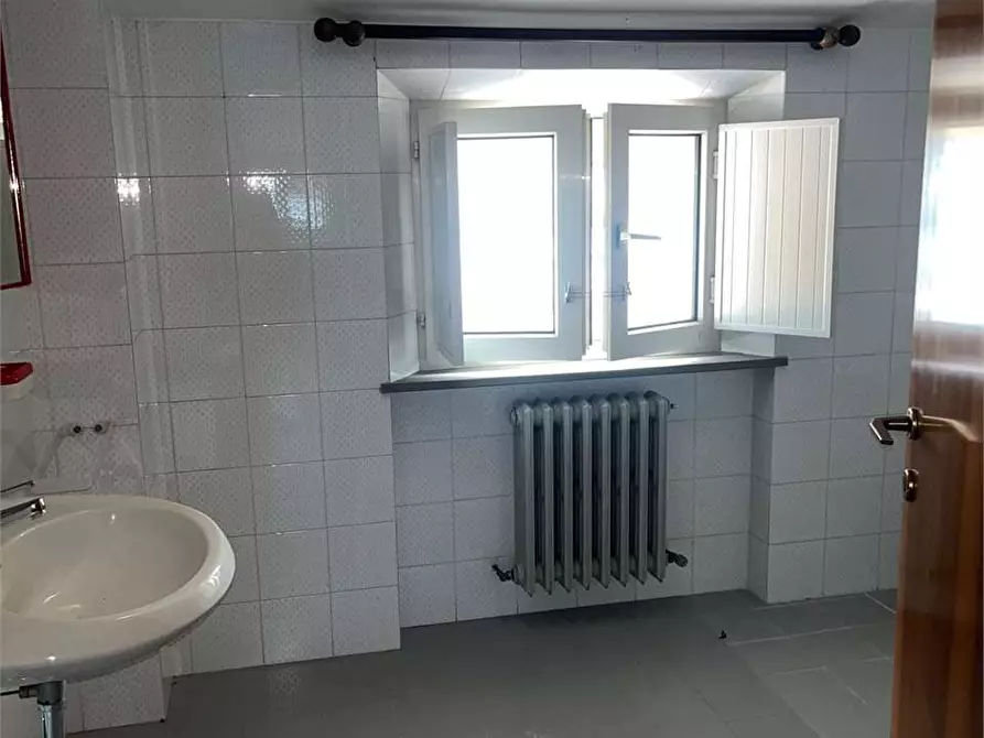 Immagine 29 di Villa in vendita  in Via Flaminia  434 a Falconara Marittima