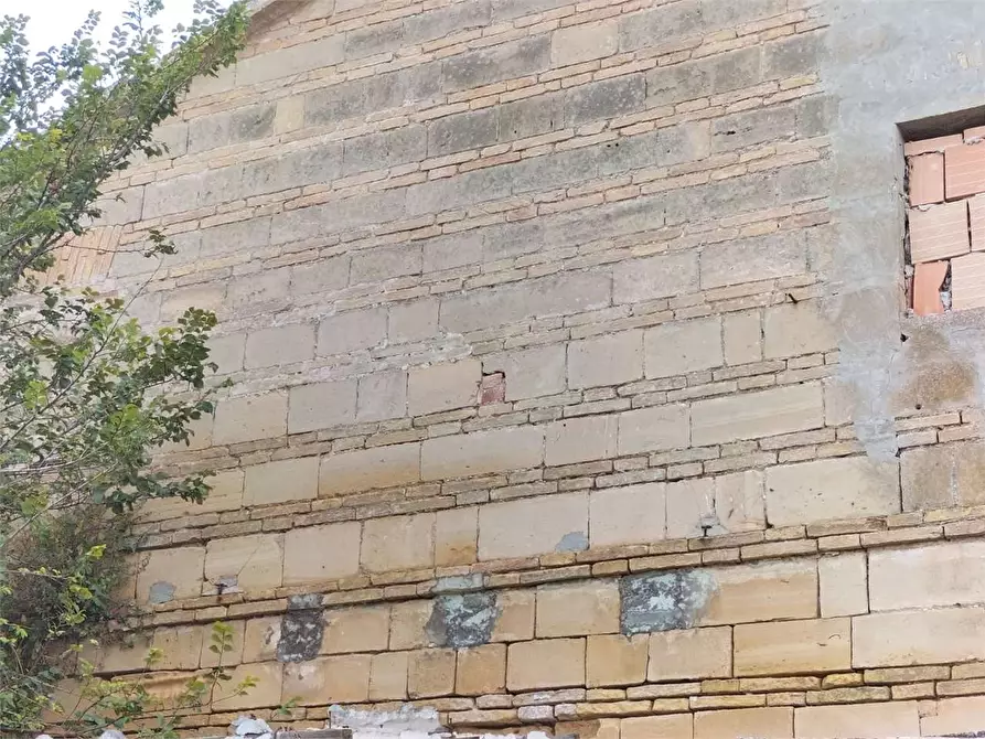 Immagine 18 di Rustico / casale in vendita  a Ancona