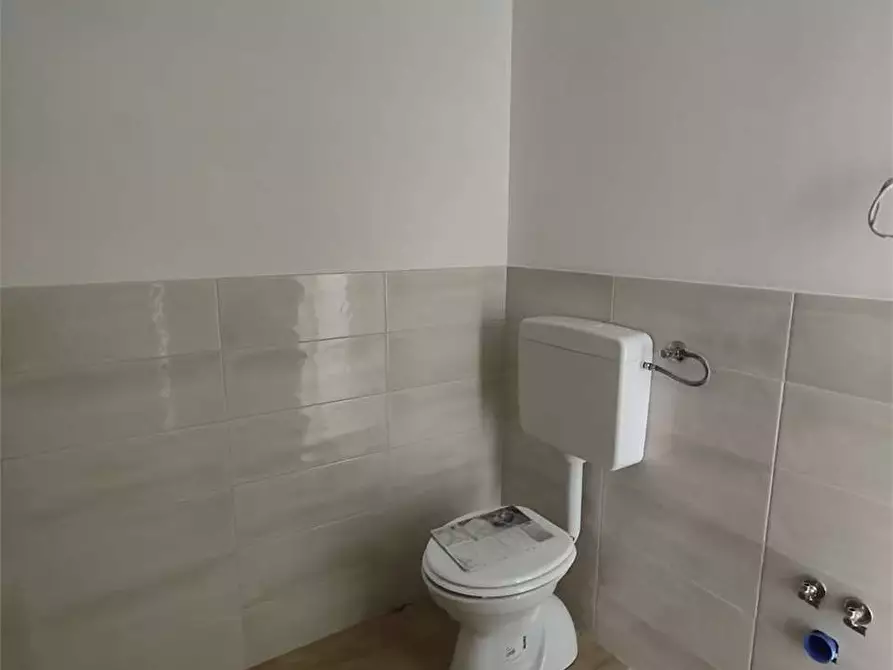 Immagine 15 di Quadrilocale in vendita  a Osimo