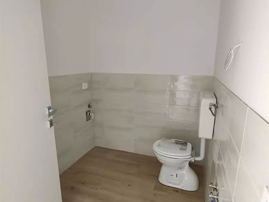 Immagine 13 di Quadrilocale in vendita  a Osimo