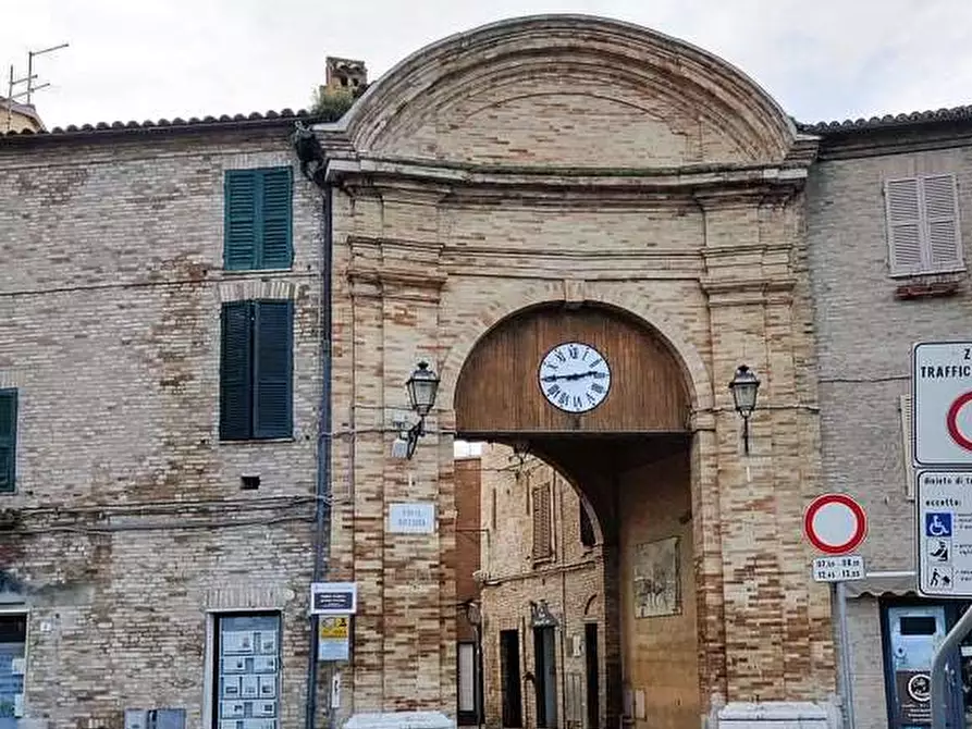 Immagine 2 di Ufficio in affitto  a Castelfidardo