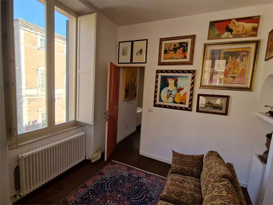 Immagine 11 di Trilocale in vendita  in piazza della repubblica a Osimo