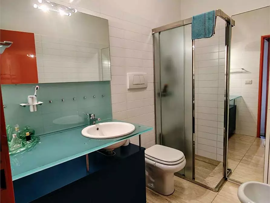 Immagine 17 di Trilocale in vendita  in piazza della repubblica a Osimo