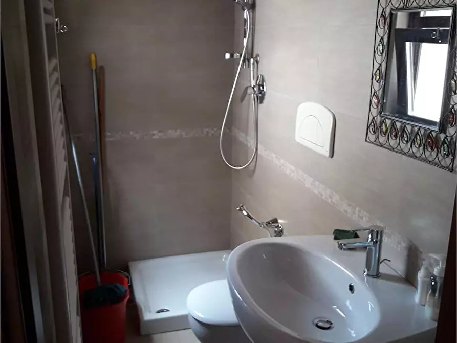 Immagine 14 di Quadrilocale in vendita  in ASCOLI PICENO a Ancona