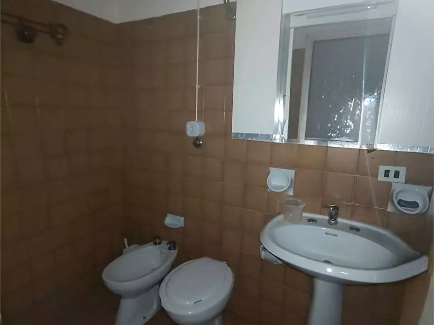 Immagine 19 di Quadrilocale in vendita  in VIA CIALDINI 33 a Ancona