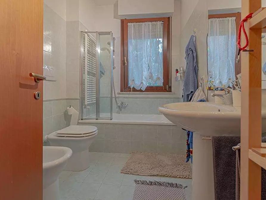 Immagine 13 di Trilocale in vendita  a Ancona