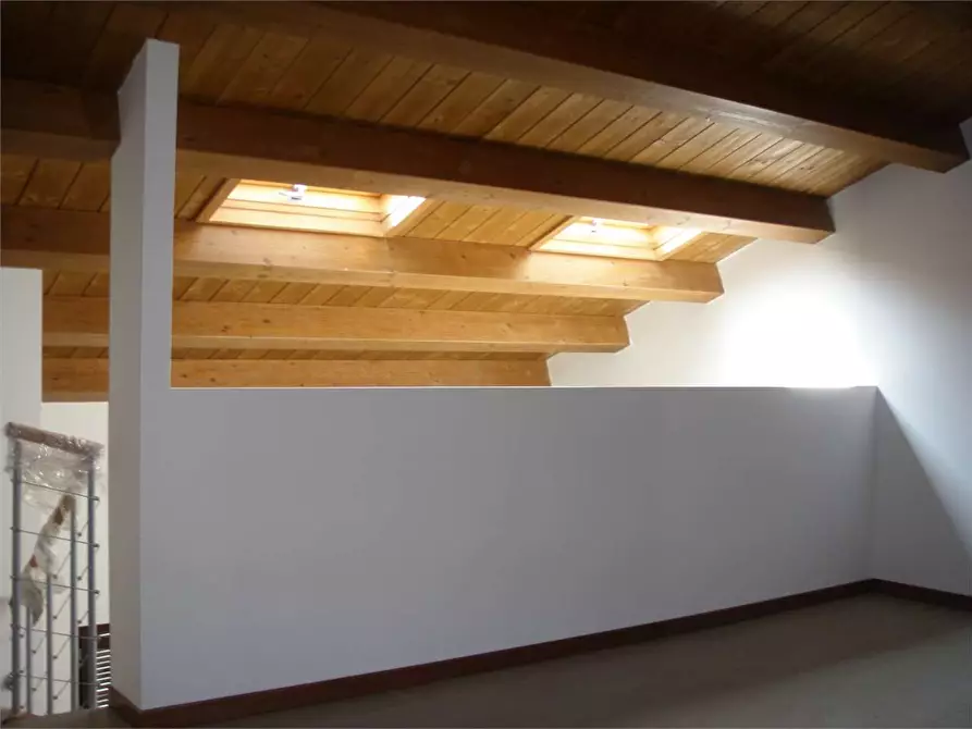 Immagine 12 di Quadrilocale in vendita  in ASCOLI PICENO a Ancona