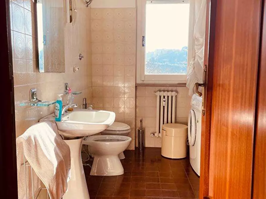 Immagine 7 di Quadrilocale in vendita  a Ancona