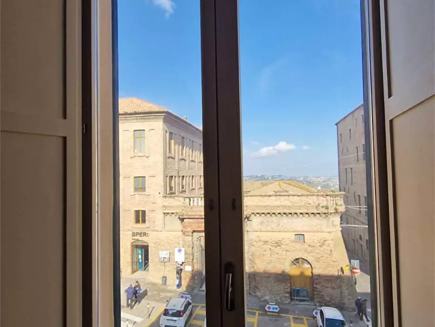 Immagine 24 di Trilocale in vendita  in piazza della repubblica a Osimo