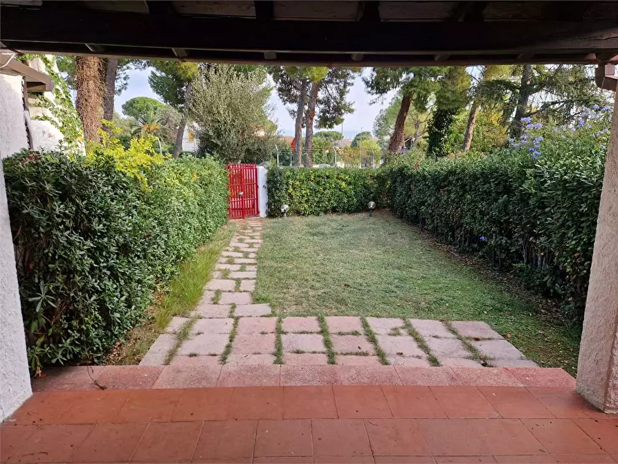 Immagine 1 di Villetta a schiera in vendita  in VIA DEI CICLAMINI a Numana