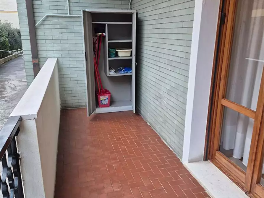 Immagine 11 di Bilocale in affitto  a Ancona