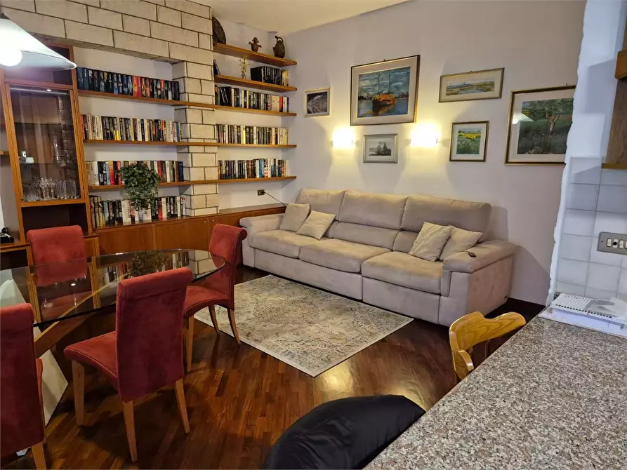 Immagine 1 di Bilocale in affitto  a Ancona