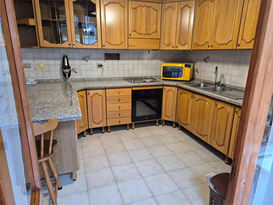 Immagine 15 di Bilocale in affitto  a Ancona