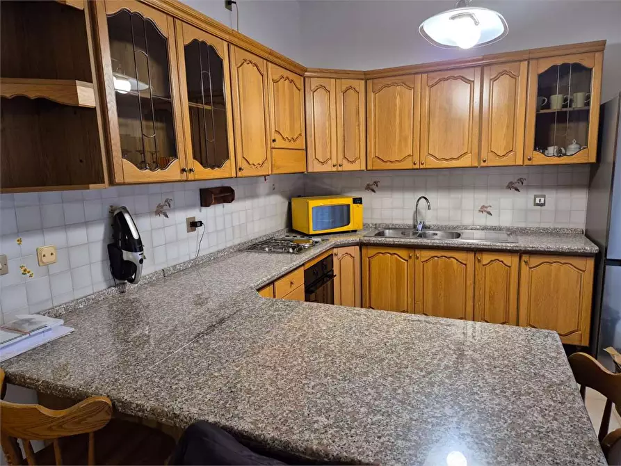 Immagine 16 di Bilocale in affitto  a Ancona