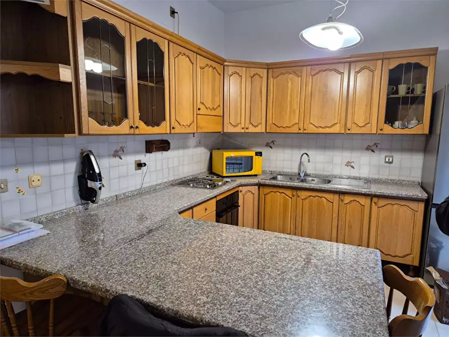 Immagine 18 di Bilocale in affitto  a Ancona