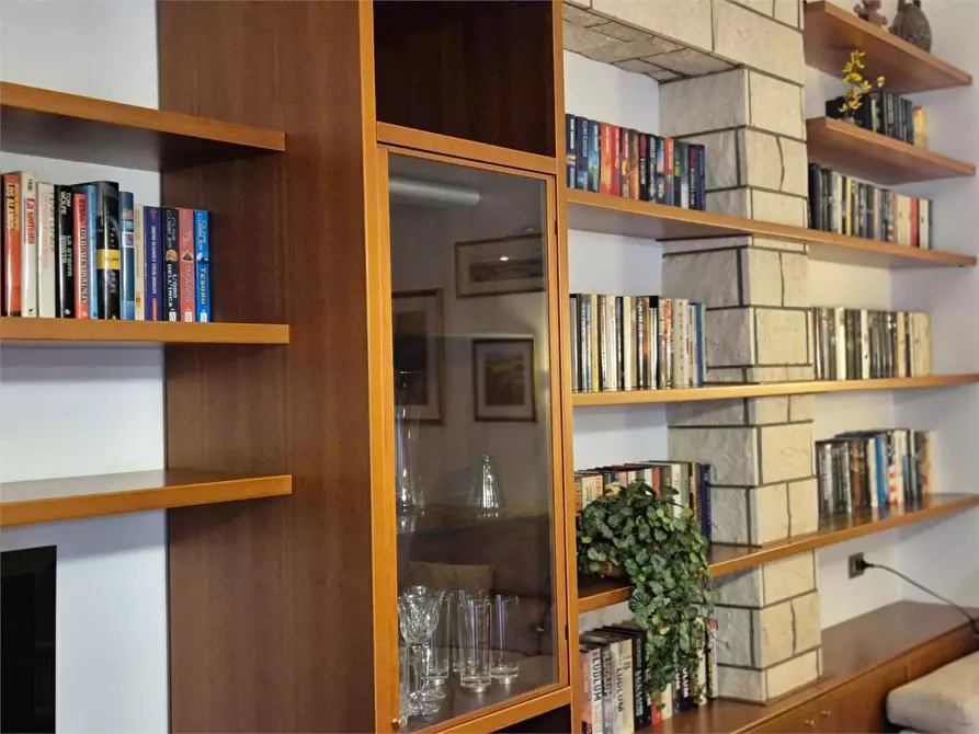 Immagine 10 di Bilocale in affitto  a Ancona