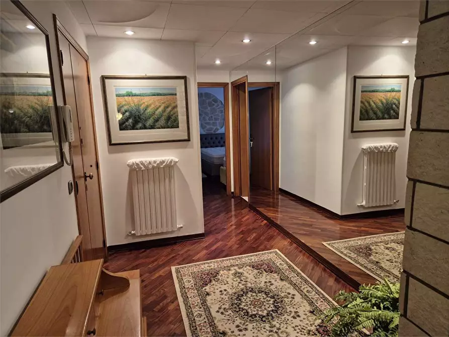 Immagine 7 di Bilocale in affitto  a Ancona