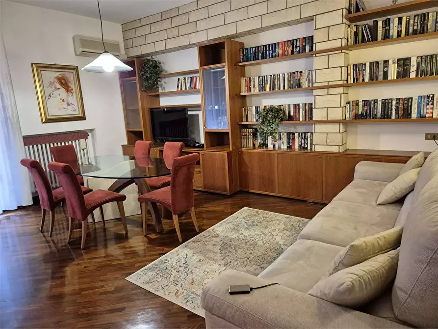 Immagine 5 di Bilocale in affitto  a Ancona