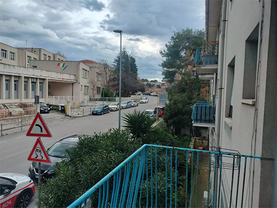 Immagine 15 di Appartamento in vendita  a Ancona