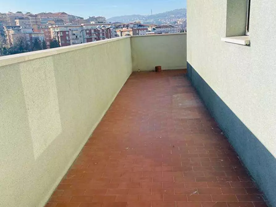Immagine 8 di Quadrilocale in vendita  a Ancona
