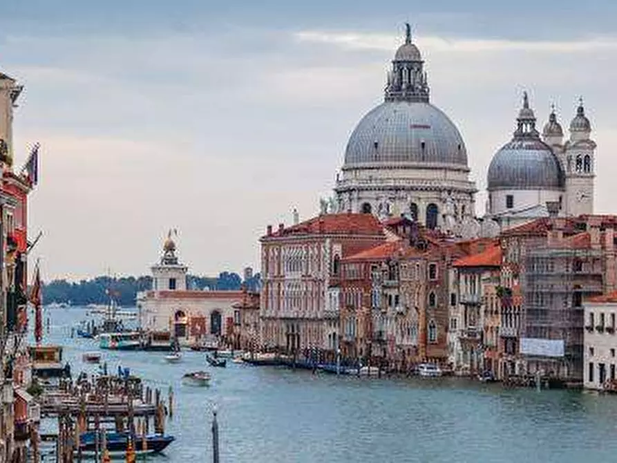 Immagine 10 di Bilocale in vendita  in SAN MARCO a Venezia