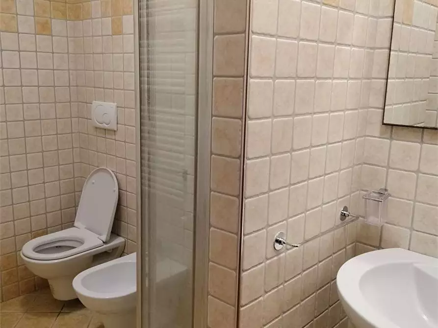 Immagine 3 di Appartamento in affitto  a Ancona