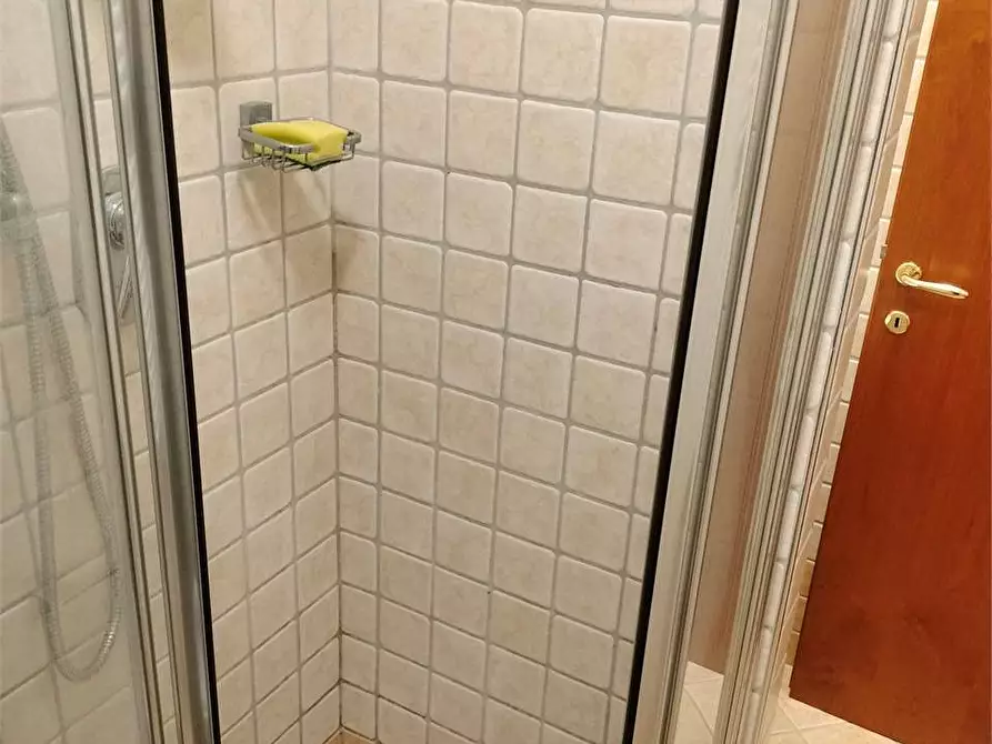 Immagine 9 di Appartamento in affitto  a Ancona