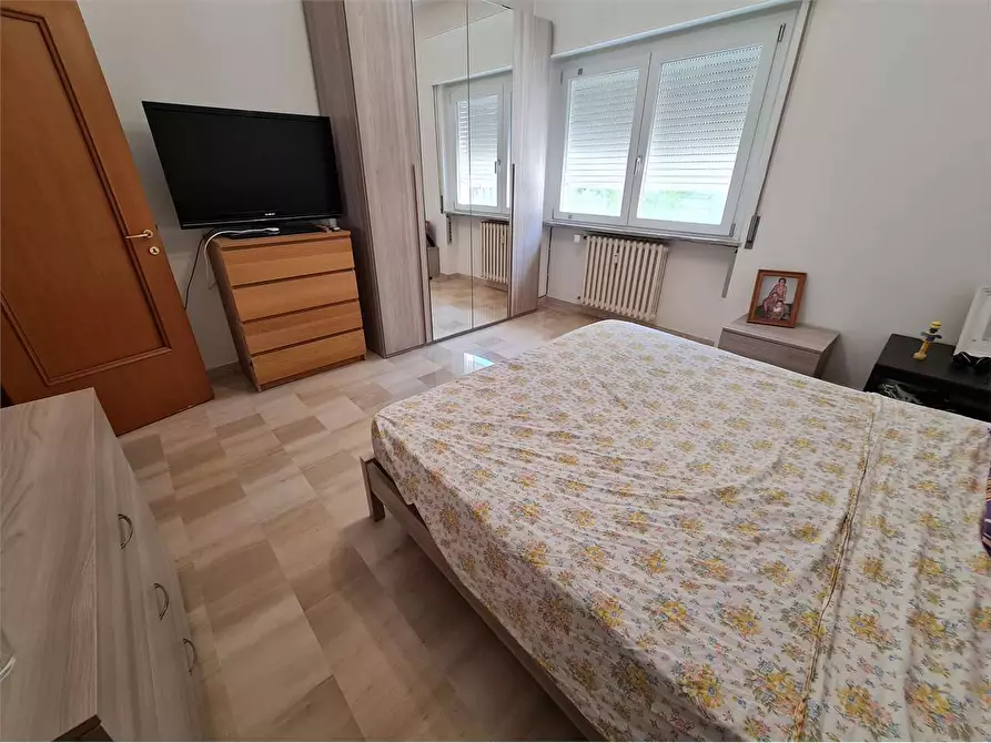 Immagine 11 di Appartamento in vendita  a Ancona