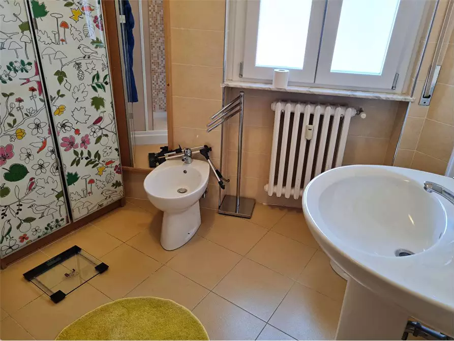 Immagine 16 di Appartamento in vendita  a Ancona