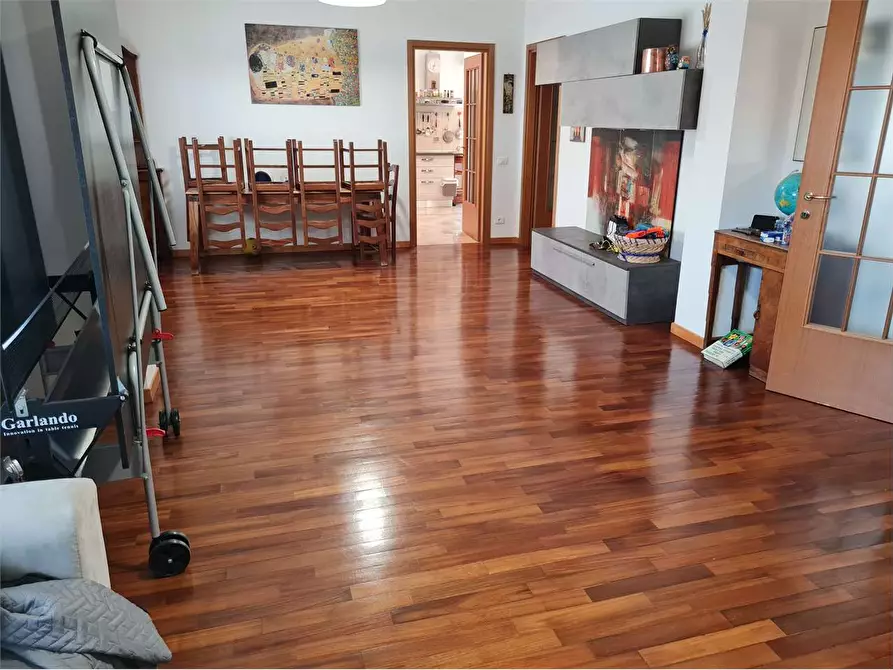 Immagine 39 di Appartamento in vendita  a Ancona