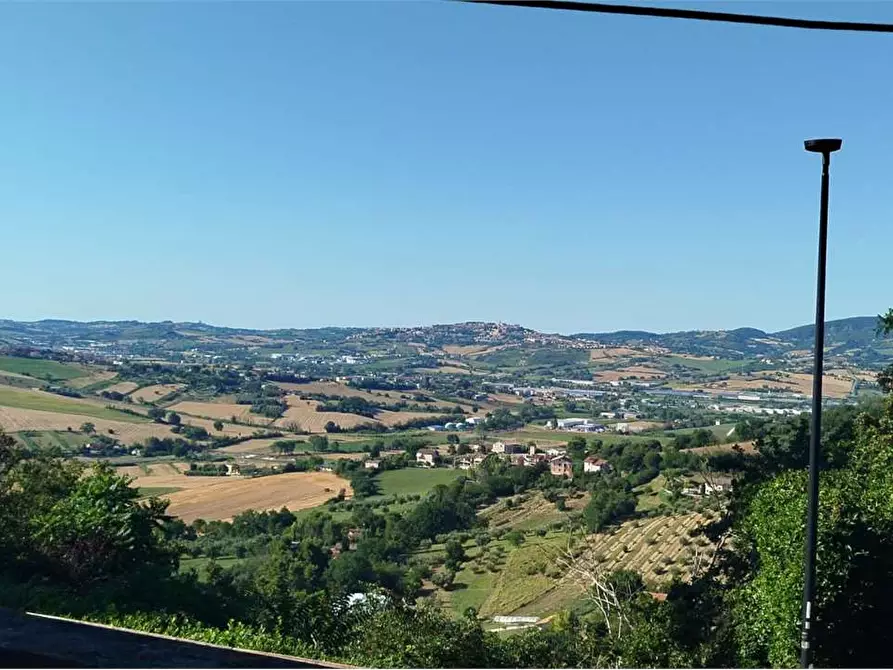 Immagine 3 di Casa indipendente in vendita  a Castelfidardo