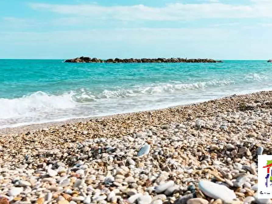 Immagine 1 di Villa in vendita  a Porto Recanati