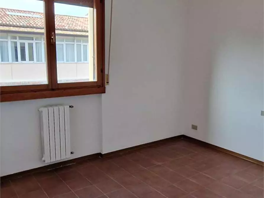 Immagine 7 di Quadrilocale in vendita  in matteotti 117 a Ancona