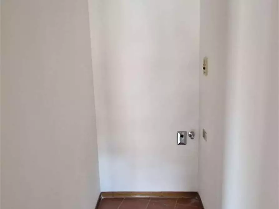 Immagine 11 di Quadrilocale in vendita  in matteotti 117 a Ancona