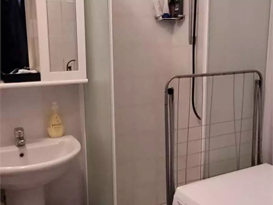 Immagine 9 di Bilocale in vendita  a Bologna