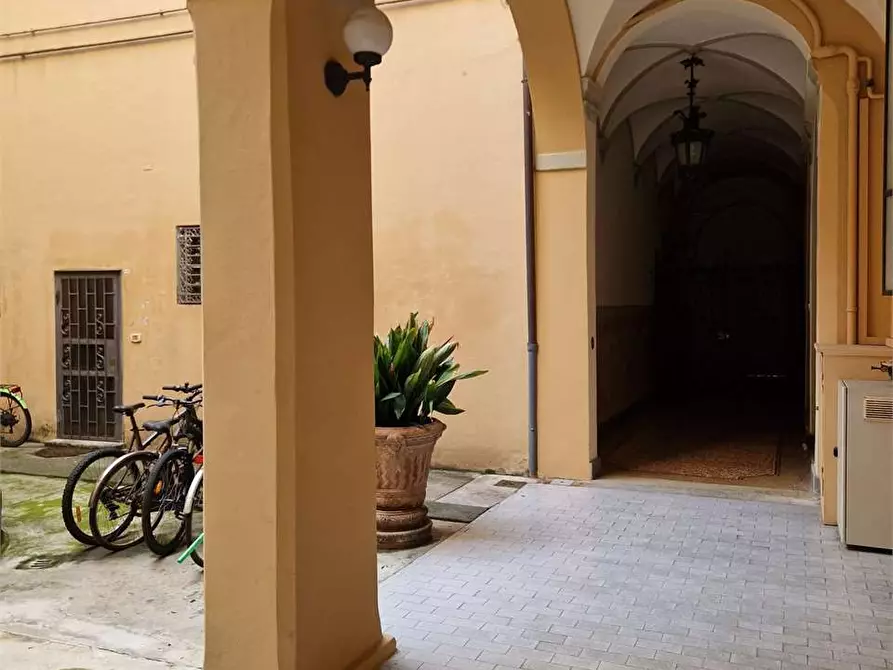 Immagine 14 di Bilocale in vendita  a Bologna