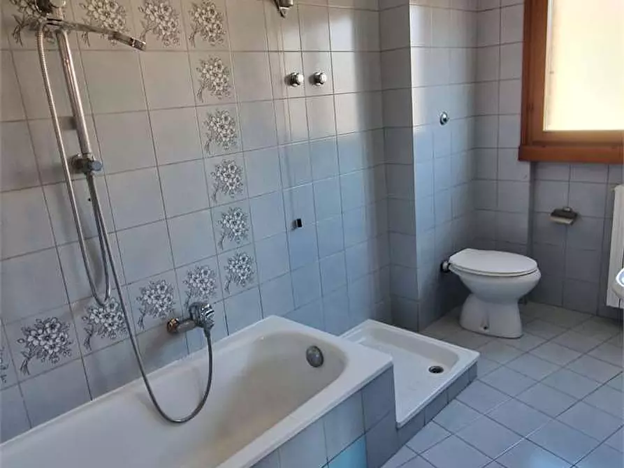 Immagine 15 di Quadrilocale in vendita  in matteotti 117 a Ancona