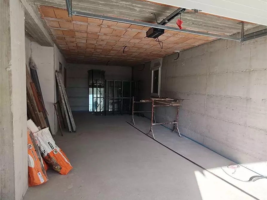Immagine 27 di Villa in vendita  a Osimo