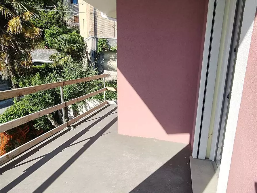 Immagine 29 di Villa in vendita  a Osimo
