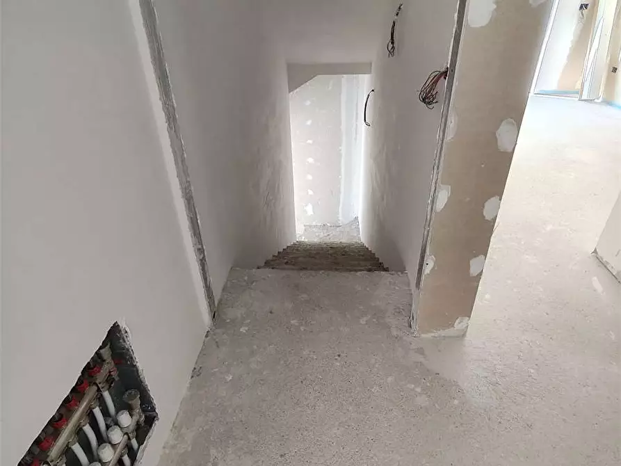 Immagine 19 di Villa in vendita  a Osimo