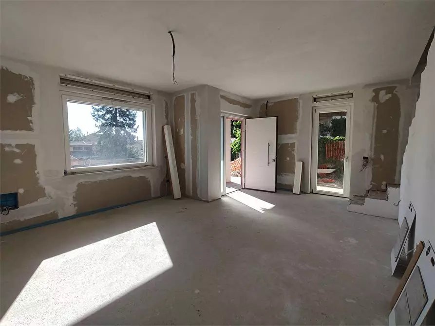 Immagine 4 di Villa in vendita  a Osimo